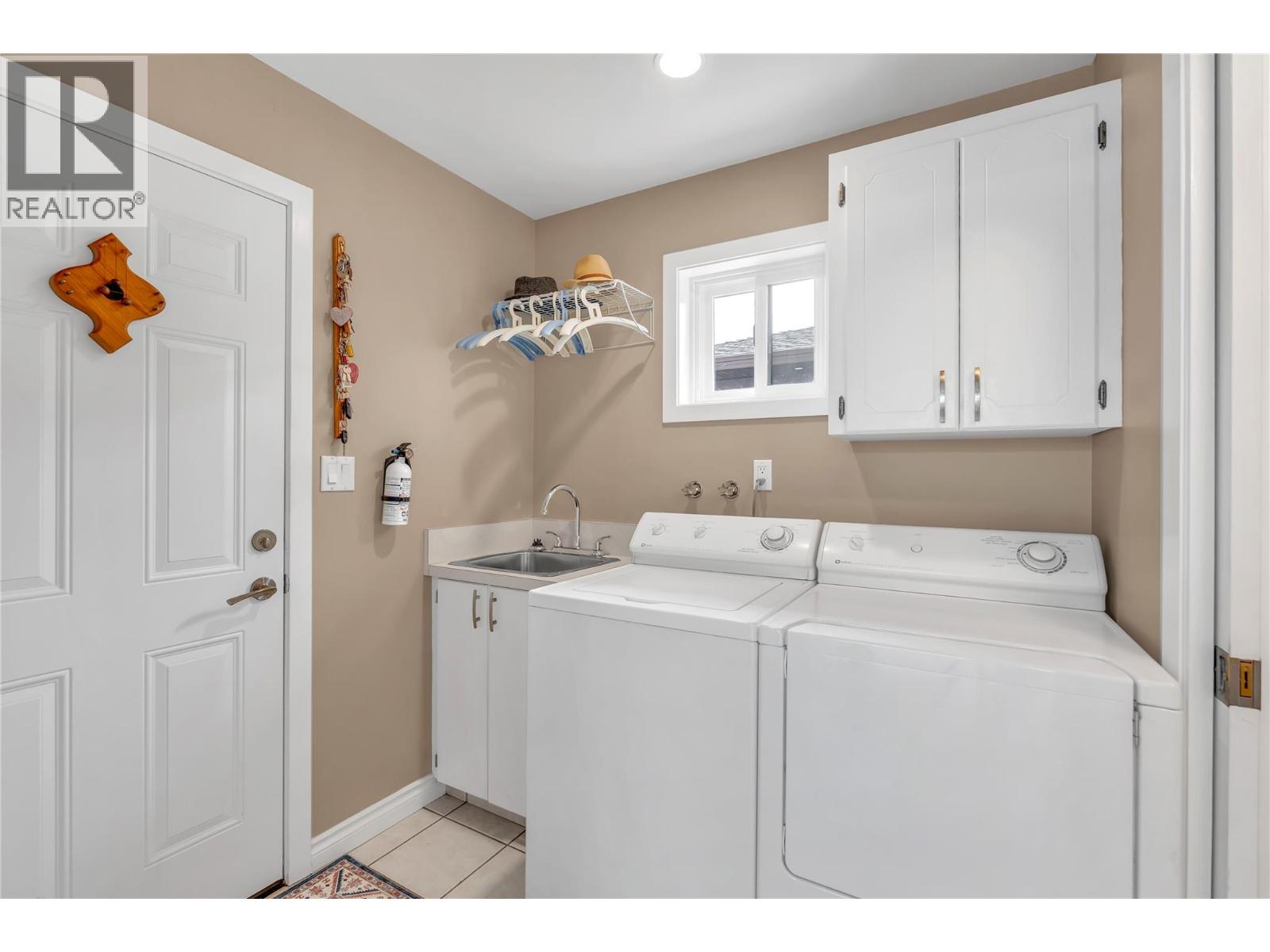 162 Westview Place, Penticton, British Columbia  V2A 7W2 - Photo 15 - 10399182