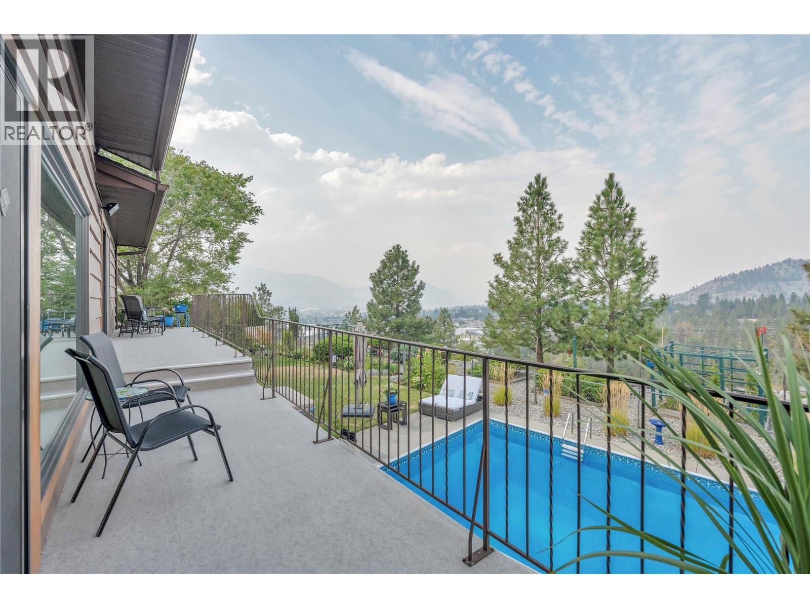 162 Westview Place, Penticton, British Columbia  V2A 7W2 - Photo 30 - 10399182