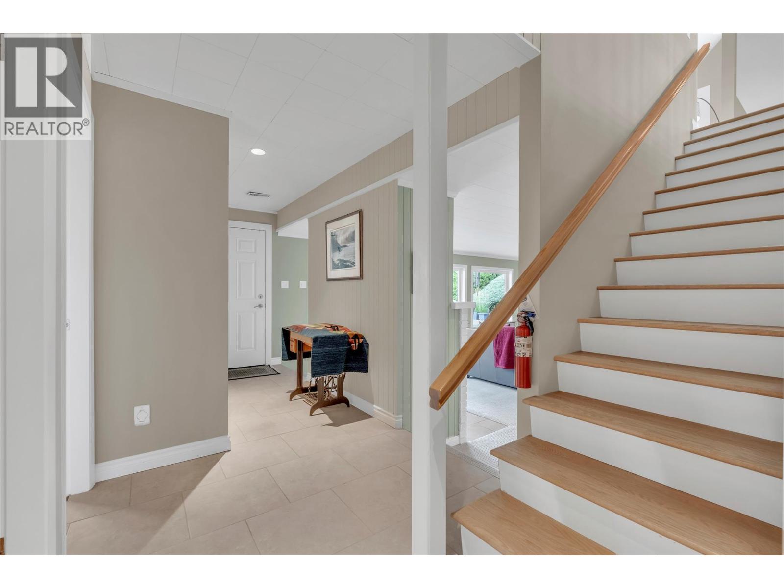 162 Westview Place, Penticton, British Columbia  V2A 7W2 - Photo 33 - 10399182