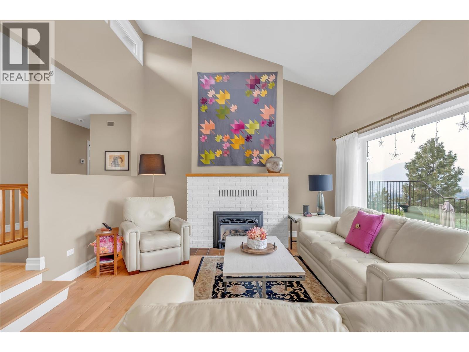 162 Westview Place, Penticton, British Columbia  V2A 7W2 - Photo 4 - 10399182
