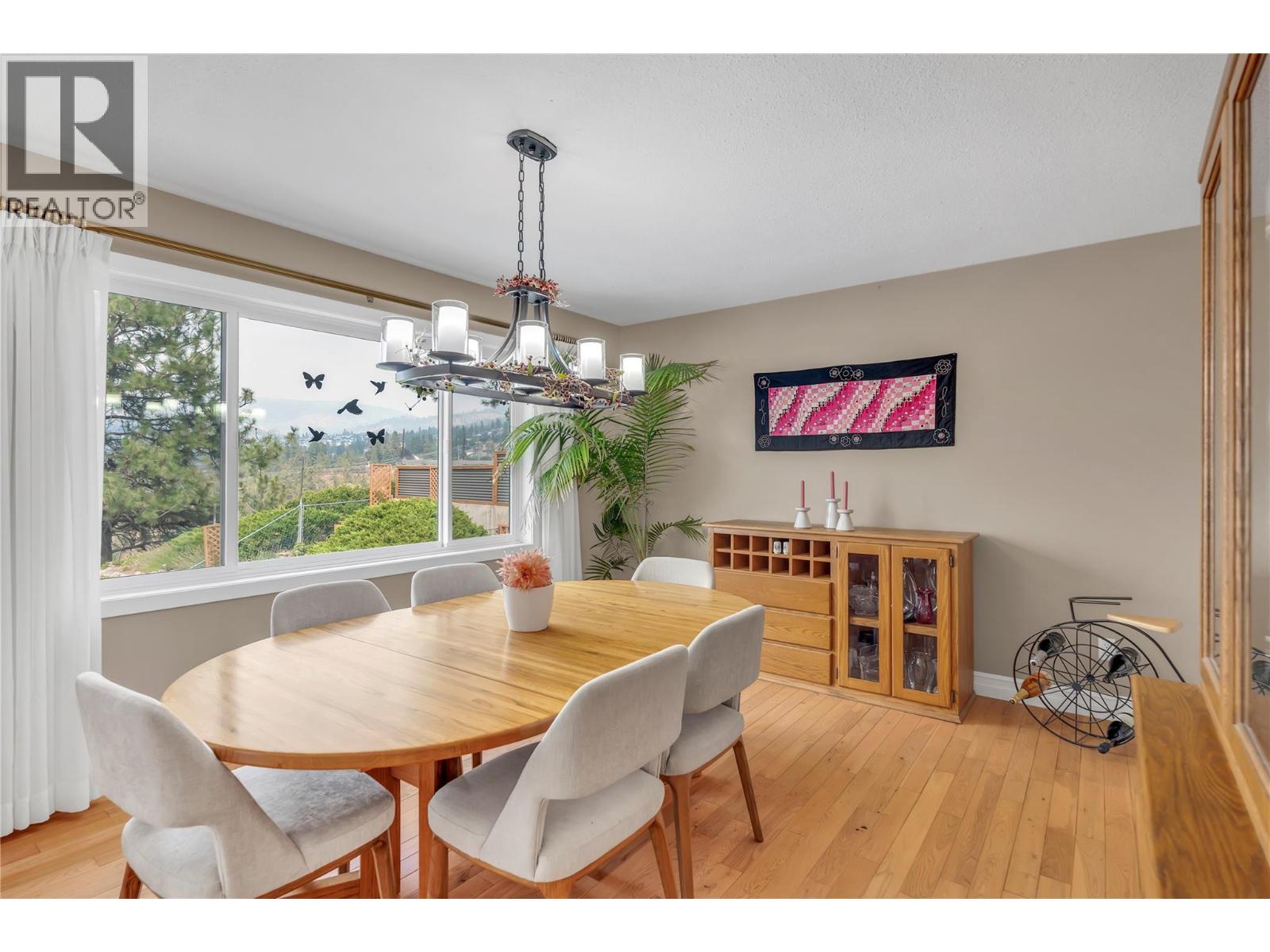 162 Westview Place, Penticton, British Columbia  V2A 7W2 - Photo 6 - 10399182