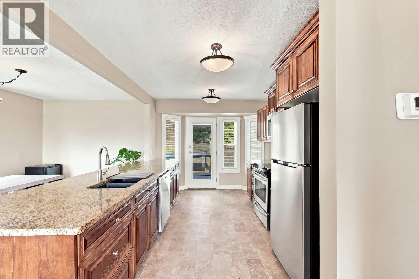 464 Glen Pine Court, Kelowna, British Columbia  V1V 1R3 - Photo 10 - 10398893