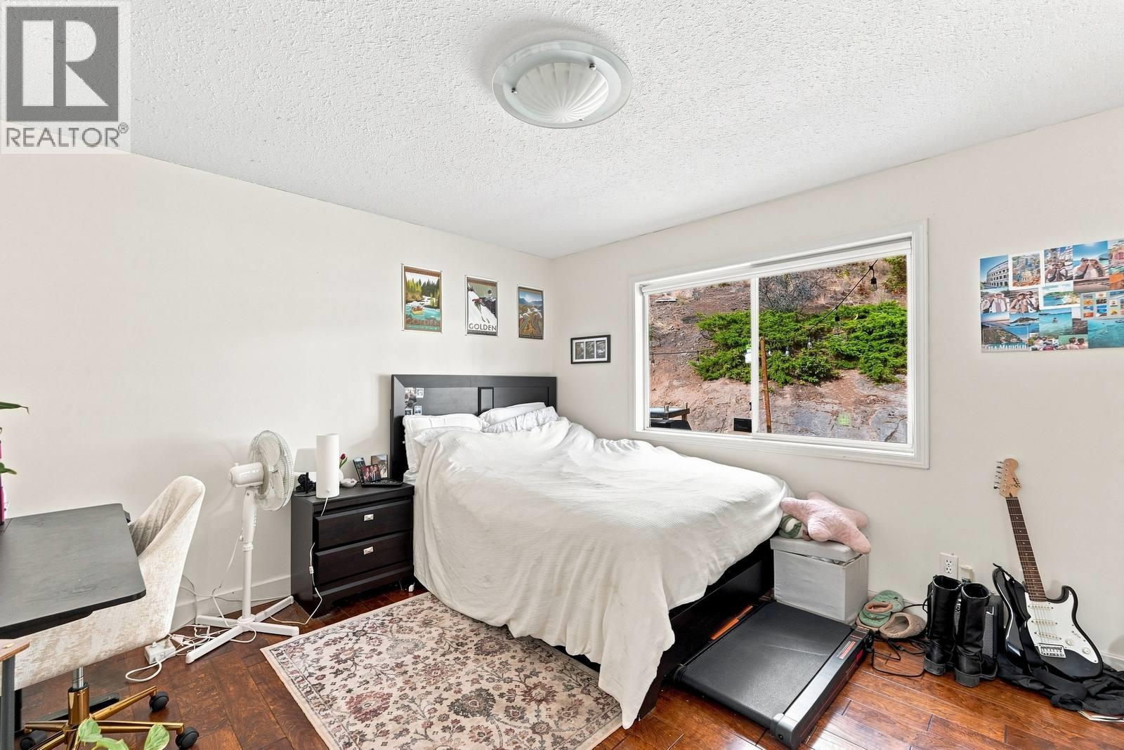 464 Glen Pine Court, Kelowna, British Columbia  V1V 1R3 - Photo 14 - 10398893