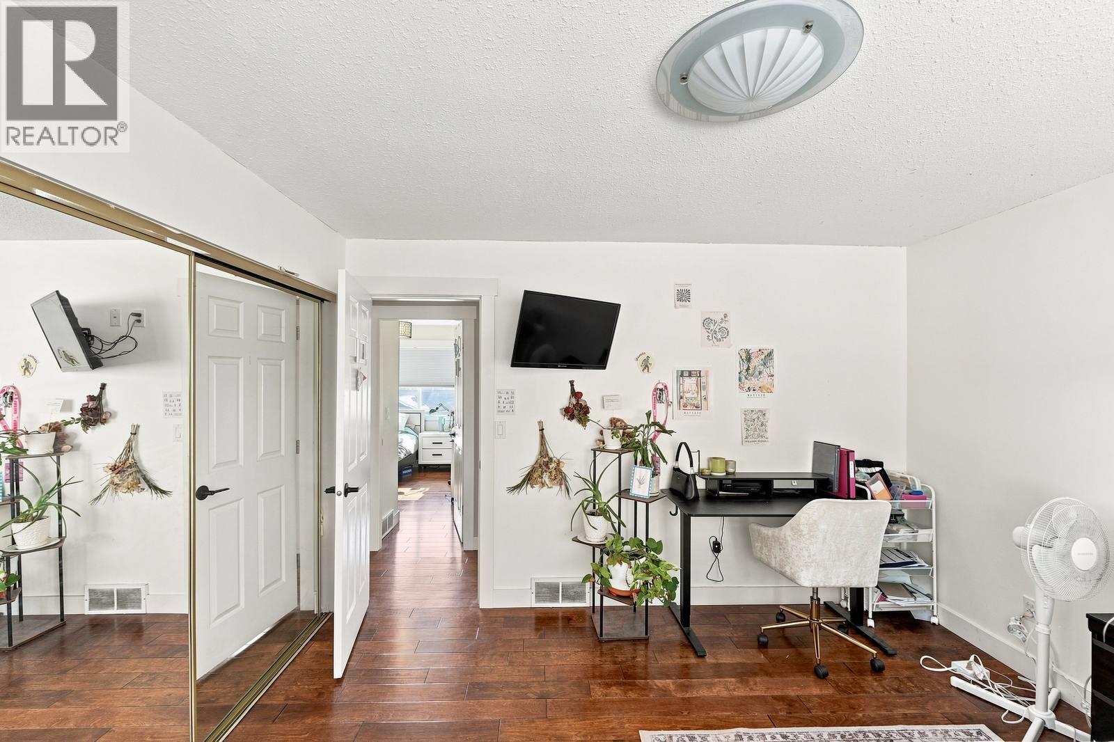 464 Glen Pine Court, Kelowna, British Columbia  V1V 1R3 - Photo 15 - 10398893