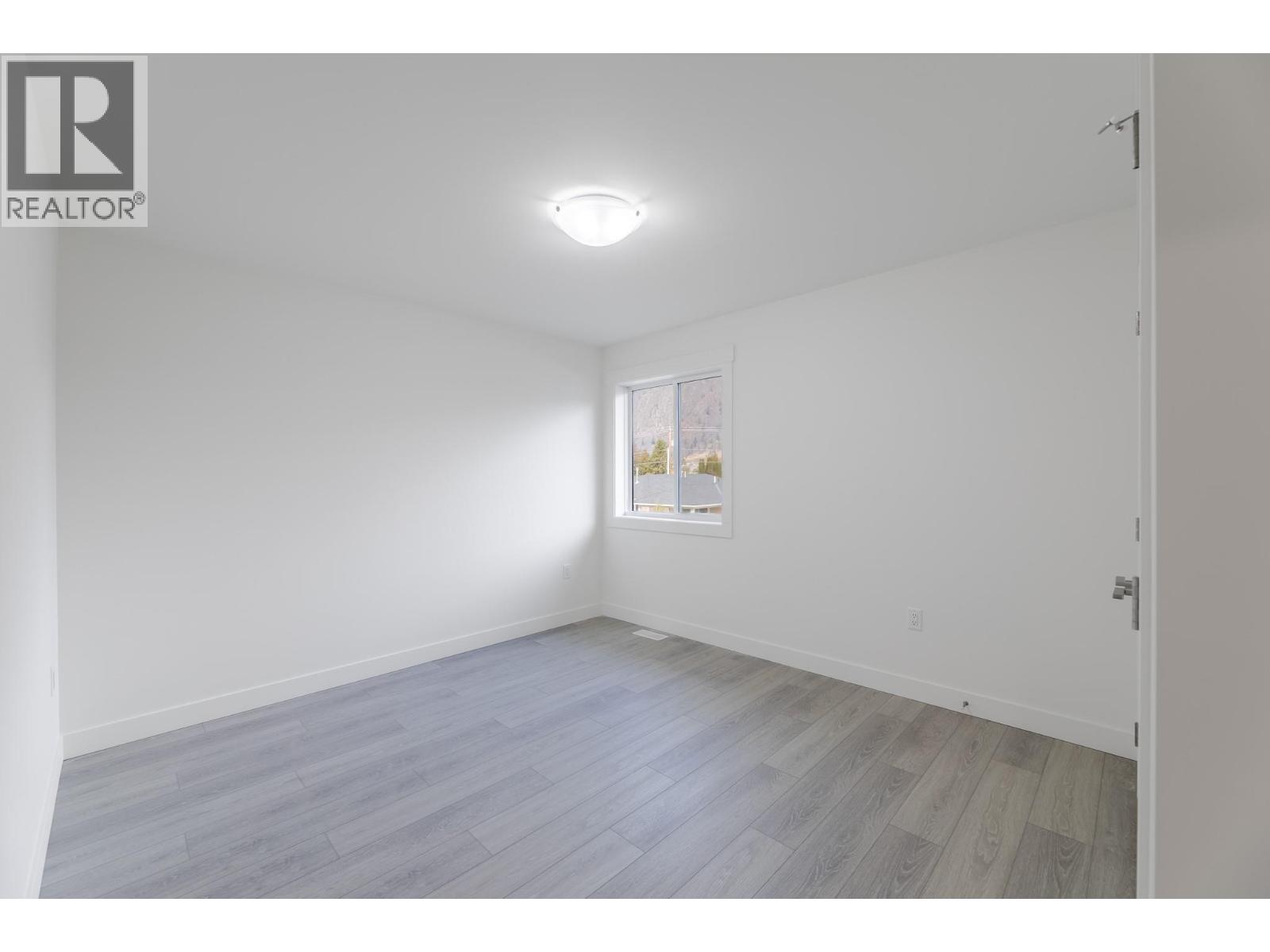 396 11th Avenue, Keremeos, British Columbia  V0X 1N3 - Photo 33 - 10399426