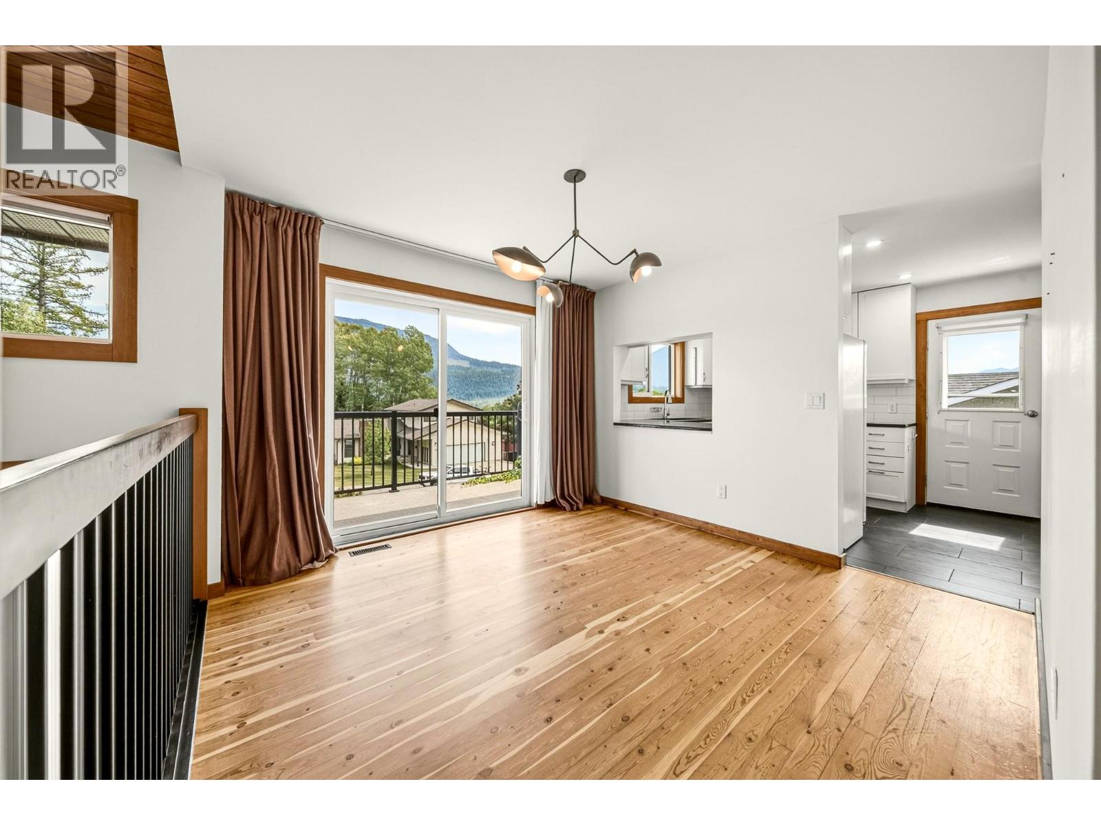 17 Parkland Drive, Fernie, British Columbia  V0B 1M5 - Photo 11 - 10395997
