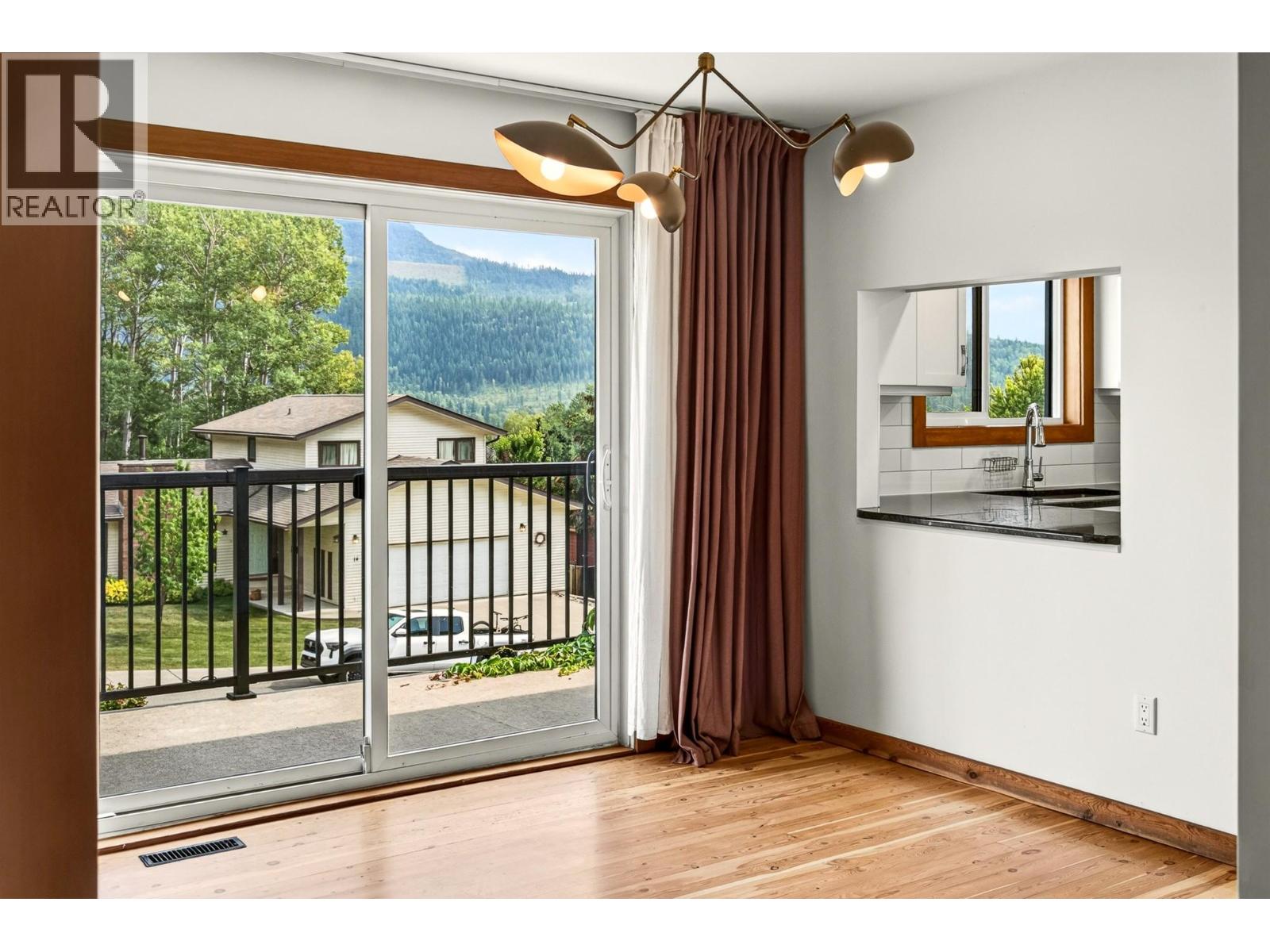 17 Parkland Drive, Fernie, British Columbia  V0B 1M5 - Photo 12 - 10395997