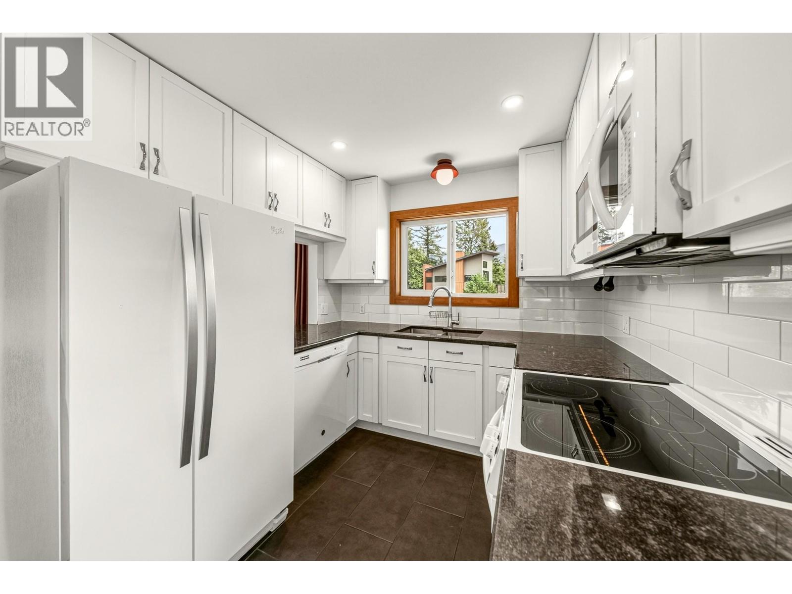 17 Parkland Drive, Fernie, British Columbia  V0B 1M5 - Photo 17 - 10395997
