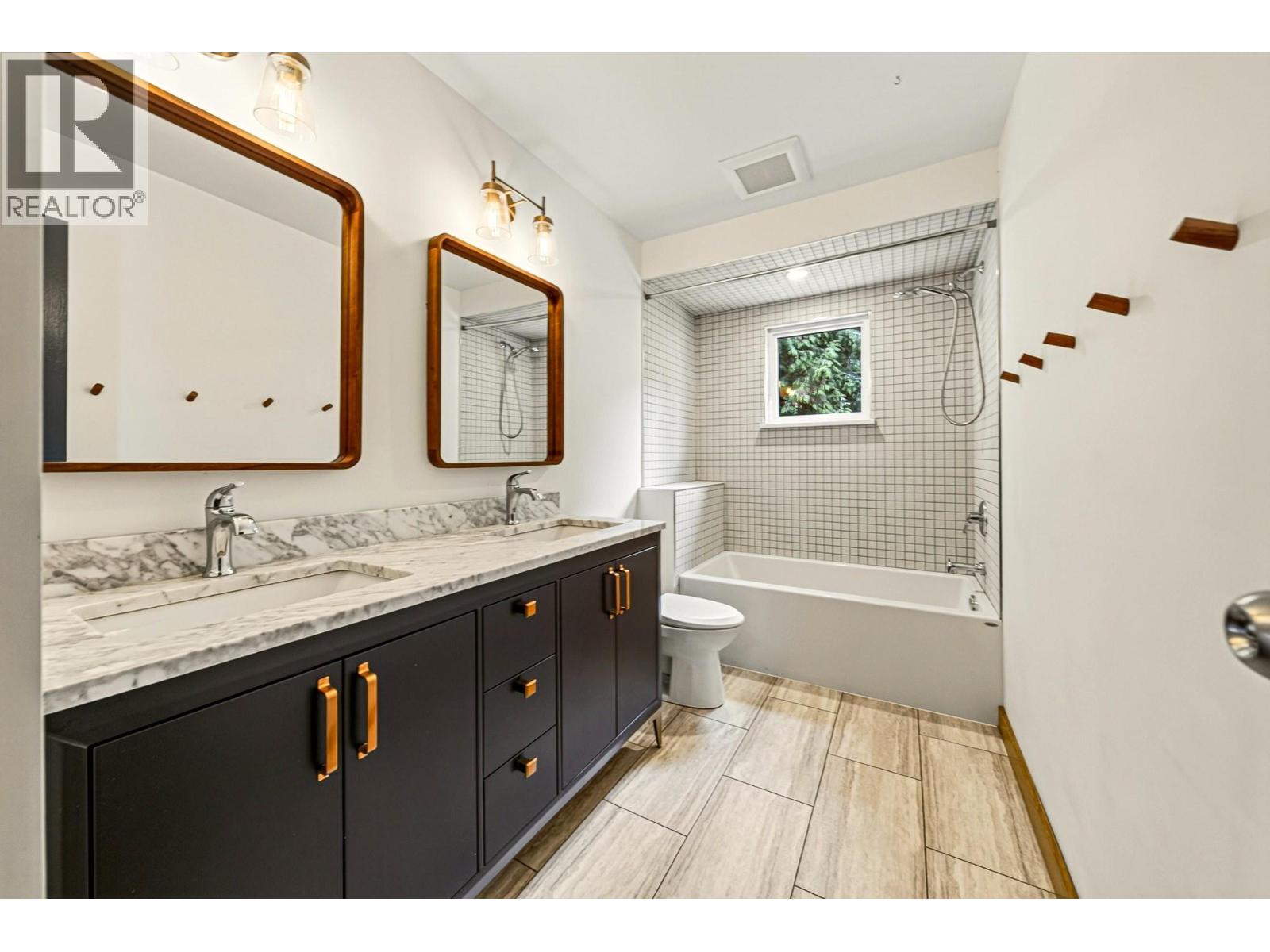 17 Parkland Drive, Fernie, British Columbia  V0B 1M5 - Photo 38 - 10395997