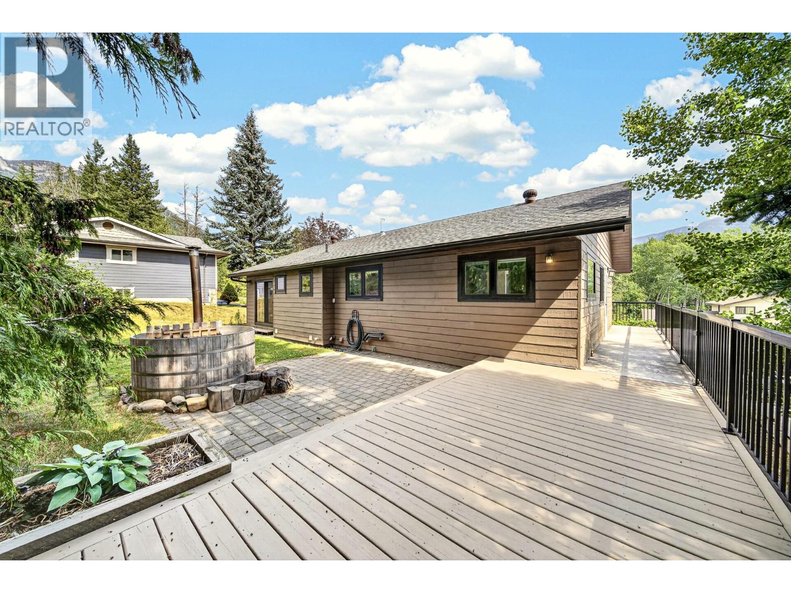 17 Parkland Drive, Fernie, British Columbia  V0B 1M5 - Photo 58 - 10395997