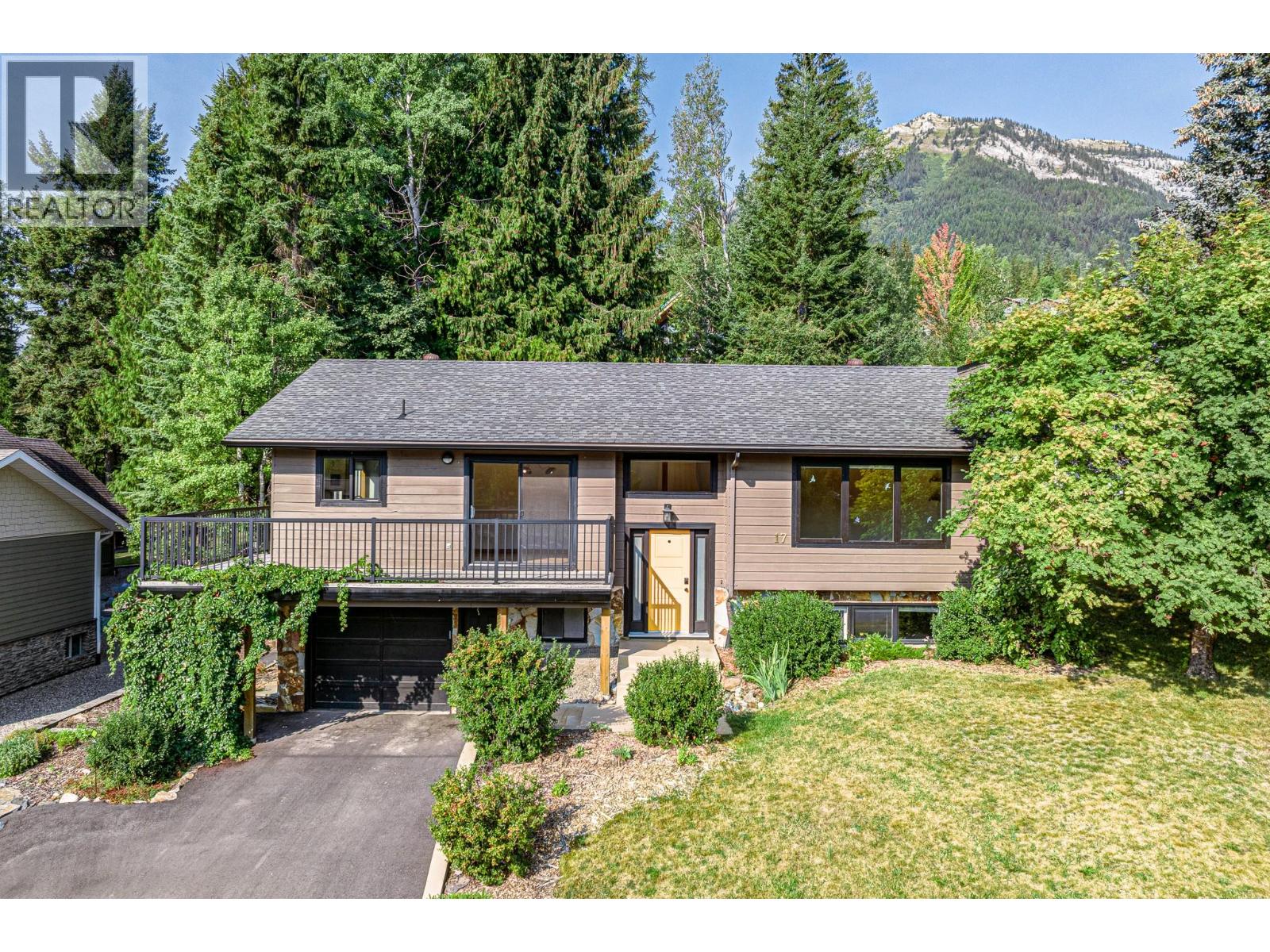 17 Parkland Drive, Fernie, British Columbia  V0B 1M5 - Photo 73 - 10395997
