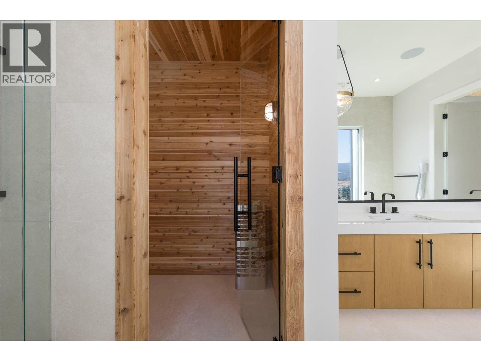 1082 Carnoustie Drive, Kelowna, British Columbia  V1P 0A3 - Photo 28 - 10396284