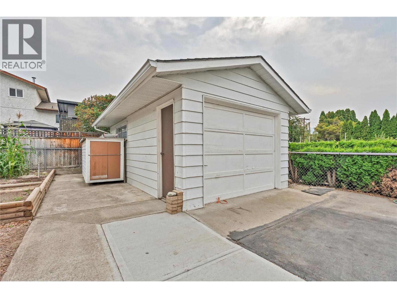 137 Murray Drive, Penticton, British Columbia  V2A 6W7 - Photo 42 - 10399504