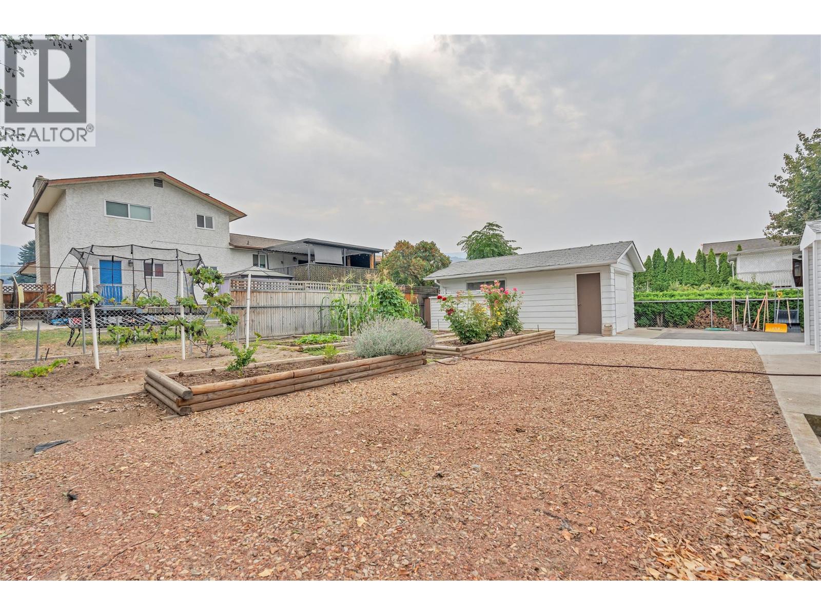 137 Murray Drive, Penticton, British Columbia  V2A 6W7 - Photo 47 - 10399504