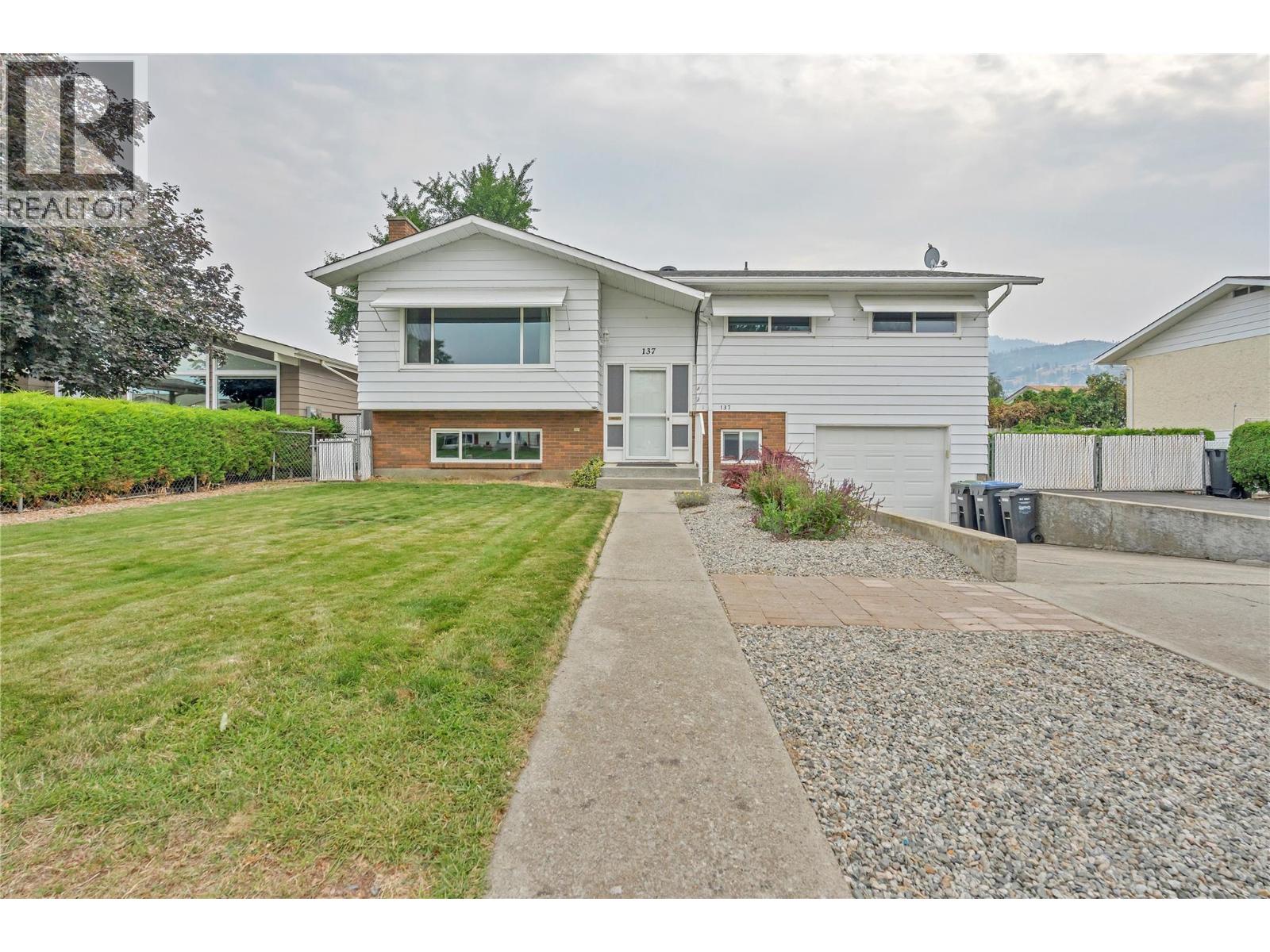 137 Murray Drive, Penticton, British Columbia  V2A 6W7 - Photo 5 - 10399504