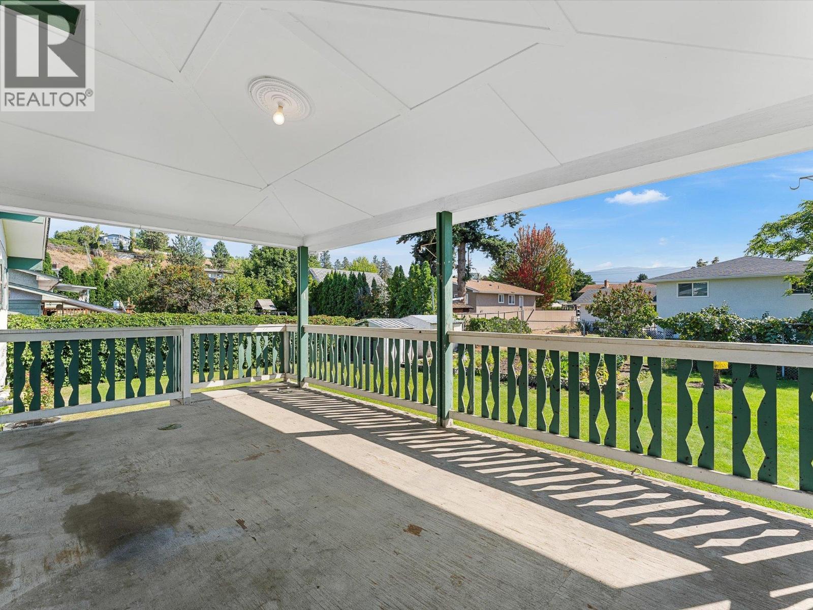465 Hollydell Road, Kelowna, British Columbia  V1X 1L1 - Photo 14 - 10399461