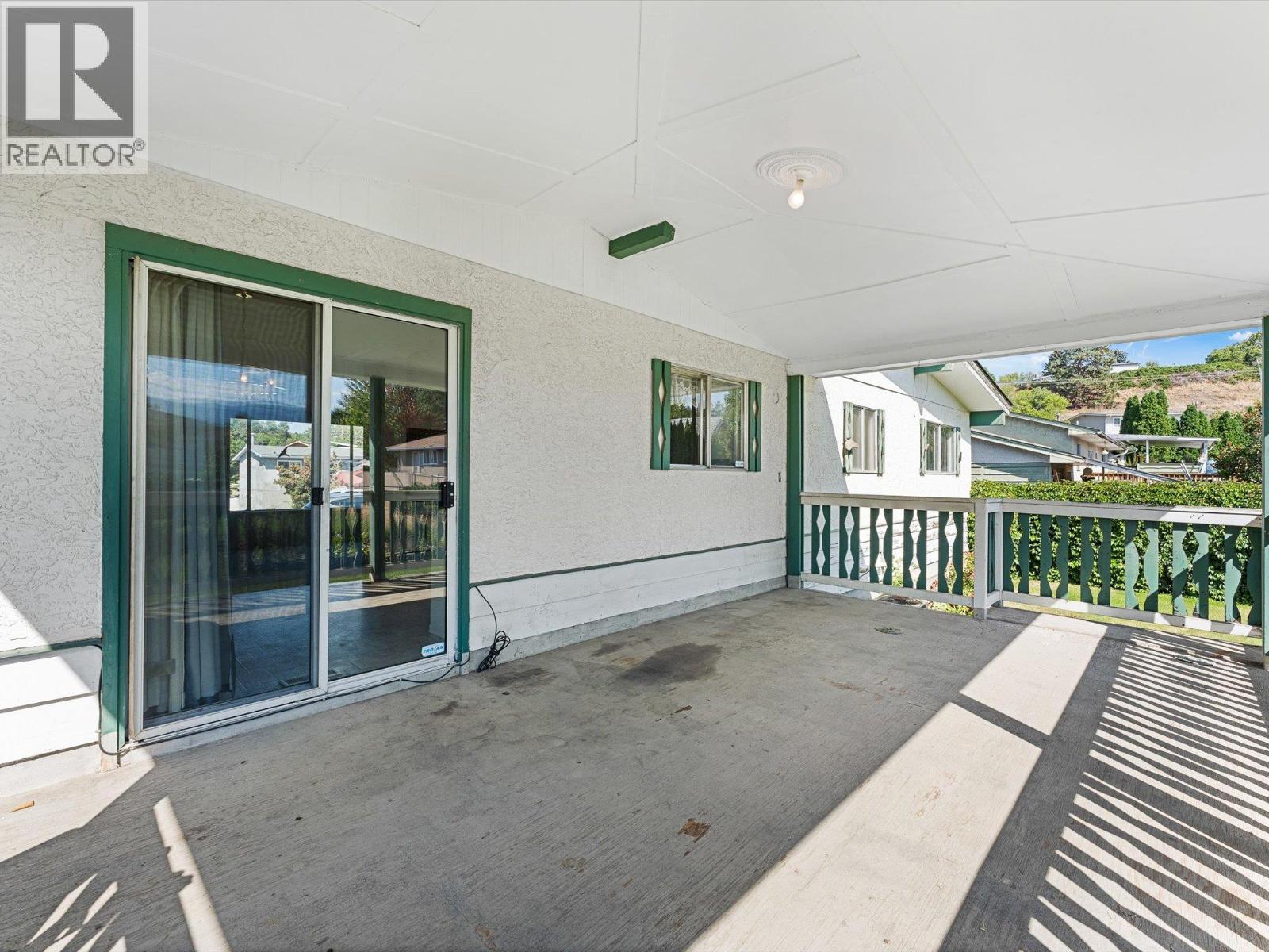 465 Hollydell Road, Kelowna, British Columbia  V1X 1L1 - Photo 16 - 10399461