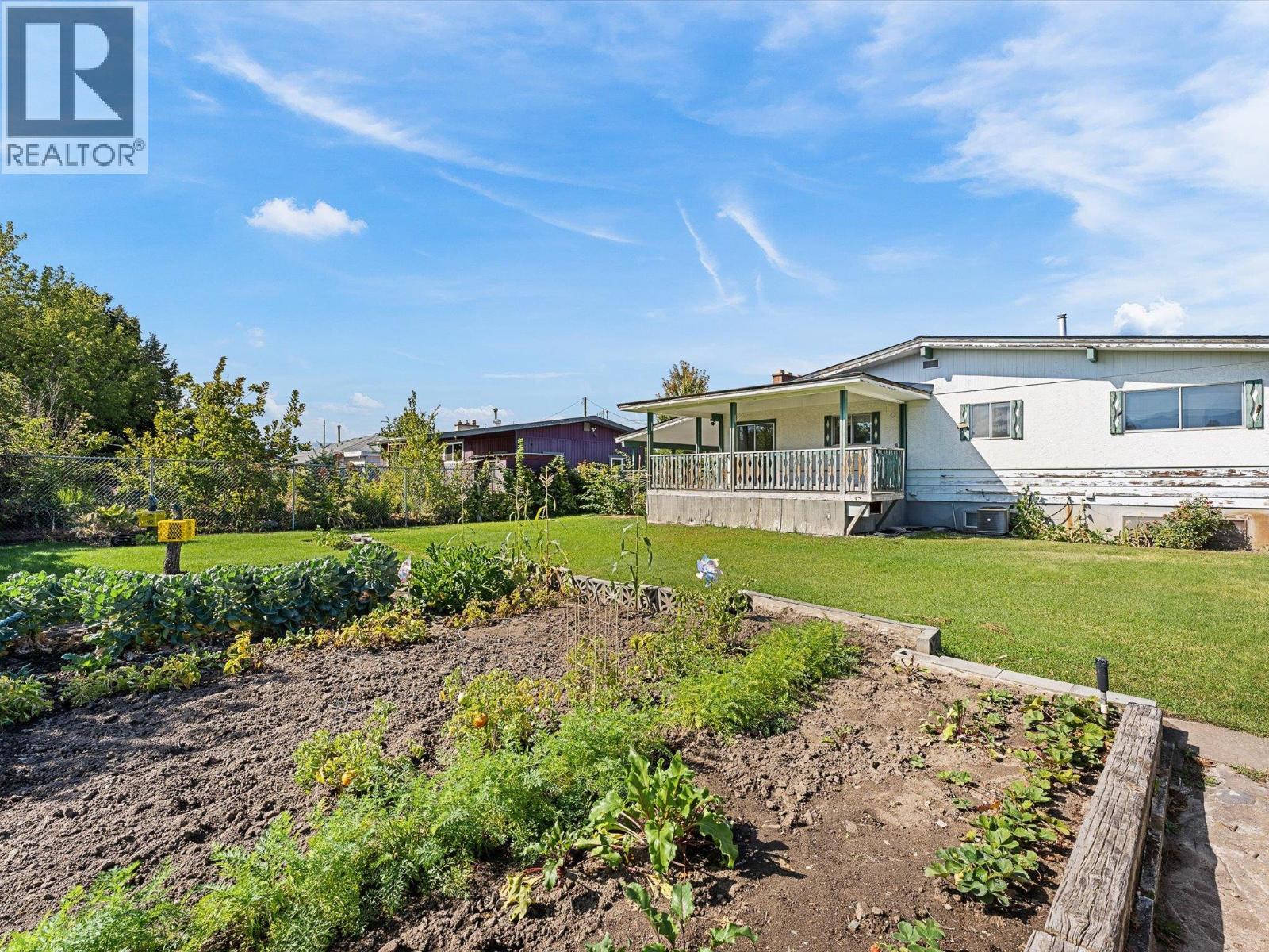 465 Hollydell Road, Kelowna, British Columbia  V1X 1L1 - Photo 32 - 10399461