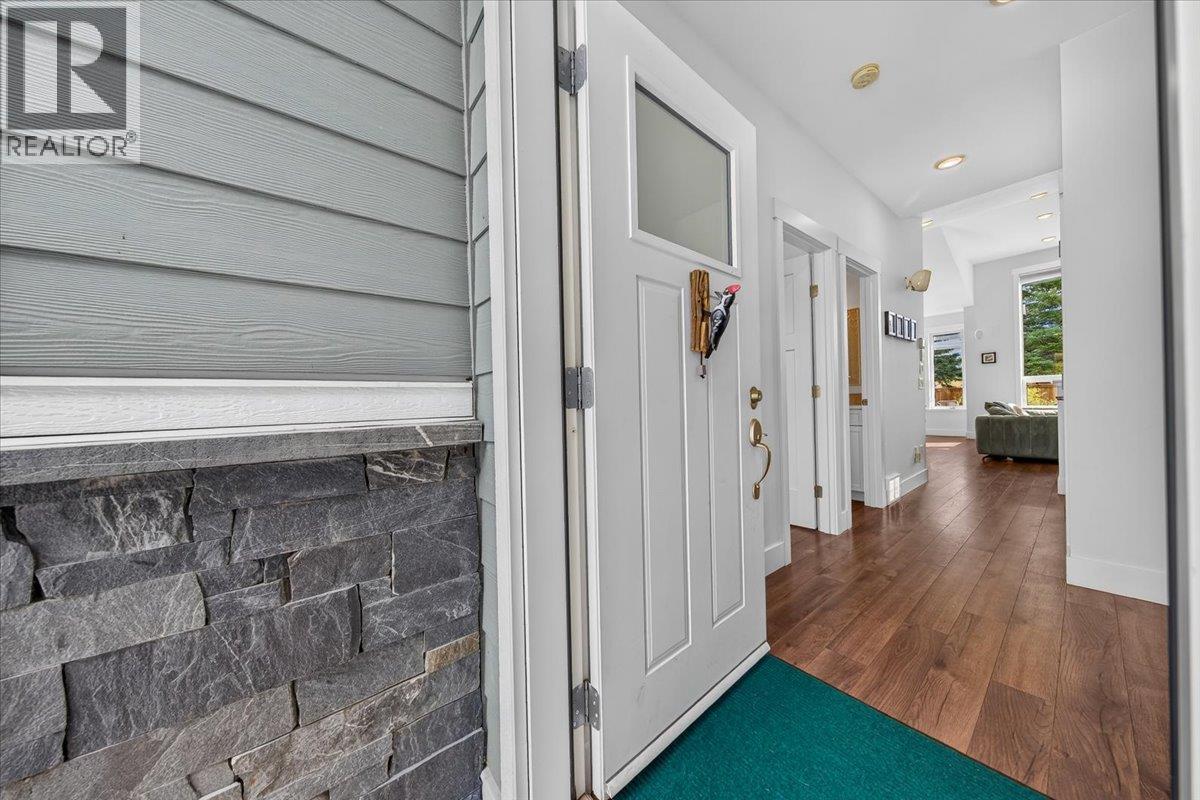 1878 Foxwood Trail, Windermere, British Columbia  V0B 2L2 - Photo 4 - 10399336