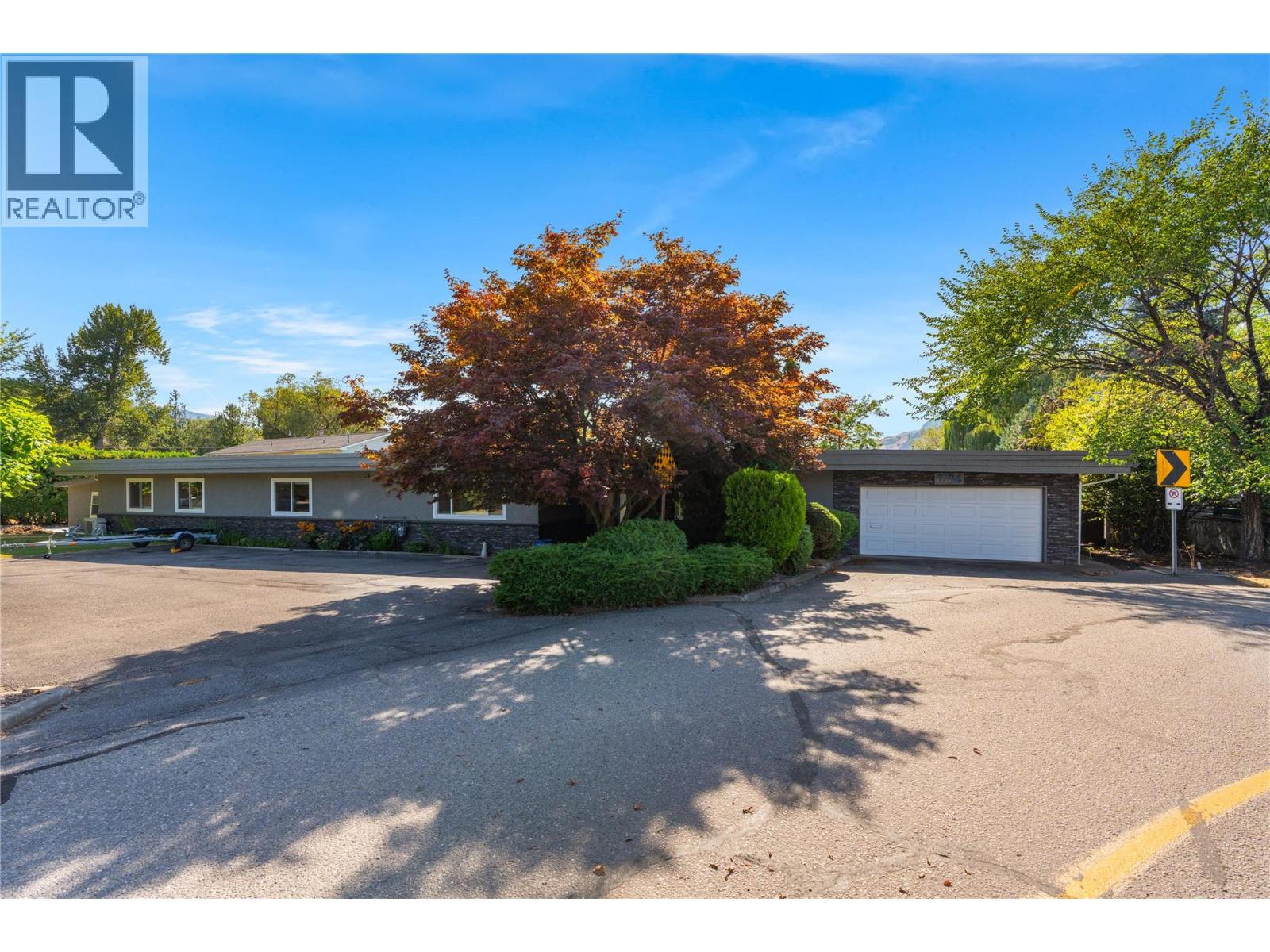 8104 Kalavista Drive, Coldstream, British Columbia  V1B 1K3 - Photo 13 - 10399398