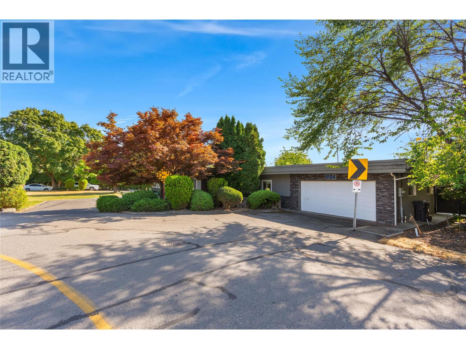 8104 Kalavista Drive, Coldstream, British Columbia  V1B 1K3 - Photo 14 - 10399398