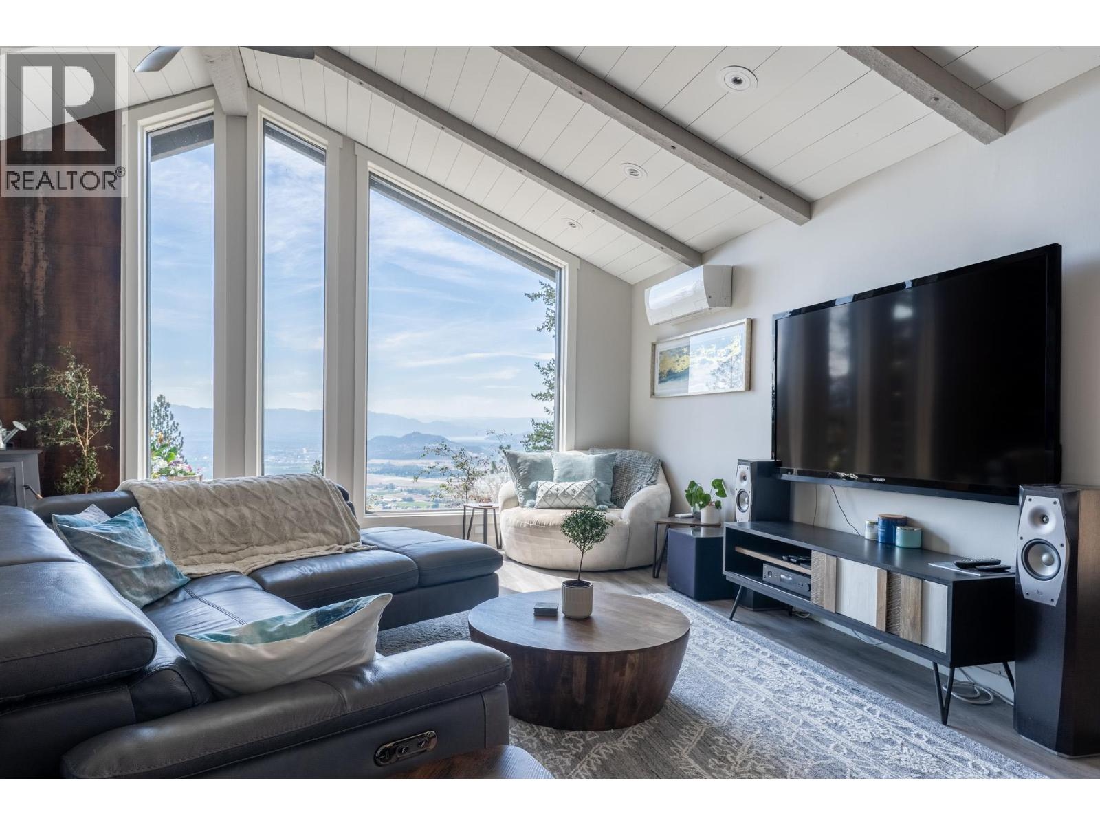 6474 Sierra Drive, Kelowna, British Columbia  V1P 1A4 - Photo 12 - 10398605