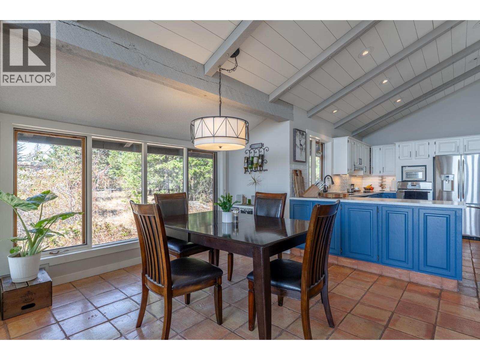 6474 Sierra Drive, Kelowna, British Columbia  V1P 1A4 - Photo 7 - 10398605