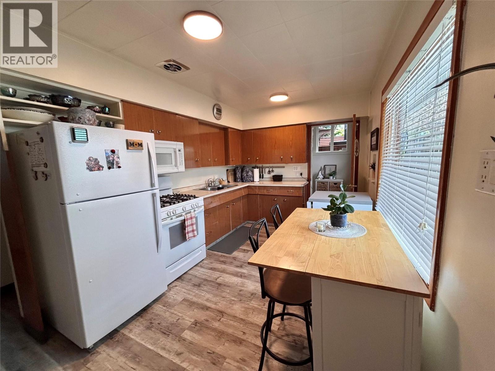 1280 Green Avenue, Trail, British Columbia  V1R 4K1 - Photo 22 - 10330192