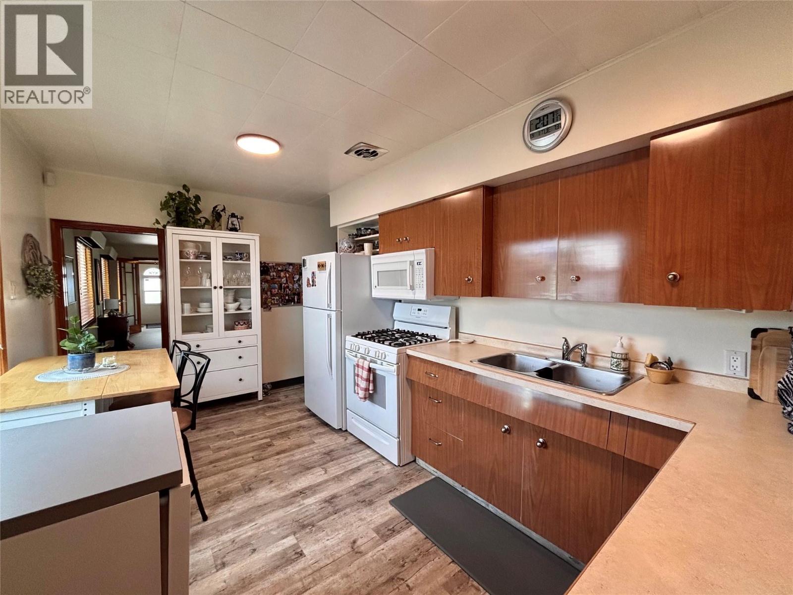 1280 Green Avenue, Trail, British Columbia  V1R 4K1 - Photo 23 - 10330192