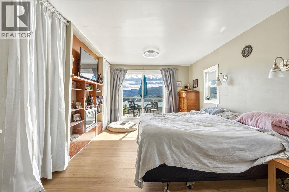 8404 Lakeview Drive, Coldstream, British Columbia  V1B 1W3 - Photo 16 - 10399482