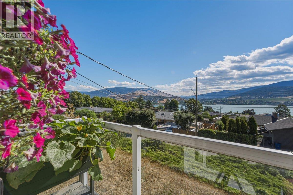 8404 Lakeview Drive, Coldstream, British Columbia  V1B 1W3 - Photo 23 - 10399482