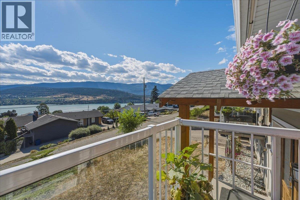 8404 Lakeview Drive, Coldstream, British Columbia  V1B 1W3 - Photo 24 - 10399482