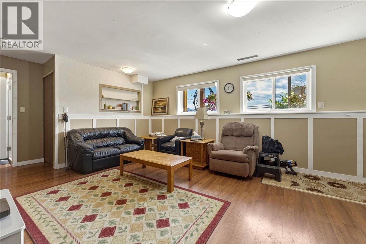 8404 Lakeview Drive, Coldstream, British Columbia  V1B 1W3 - Photo 29 - 10399482