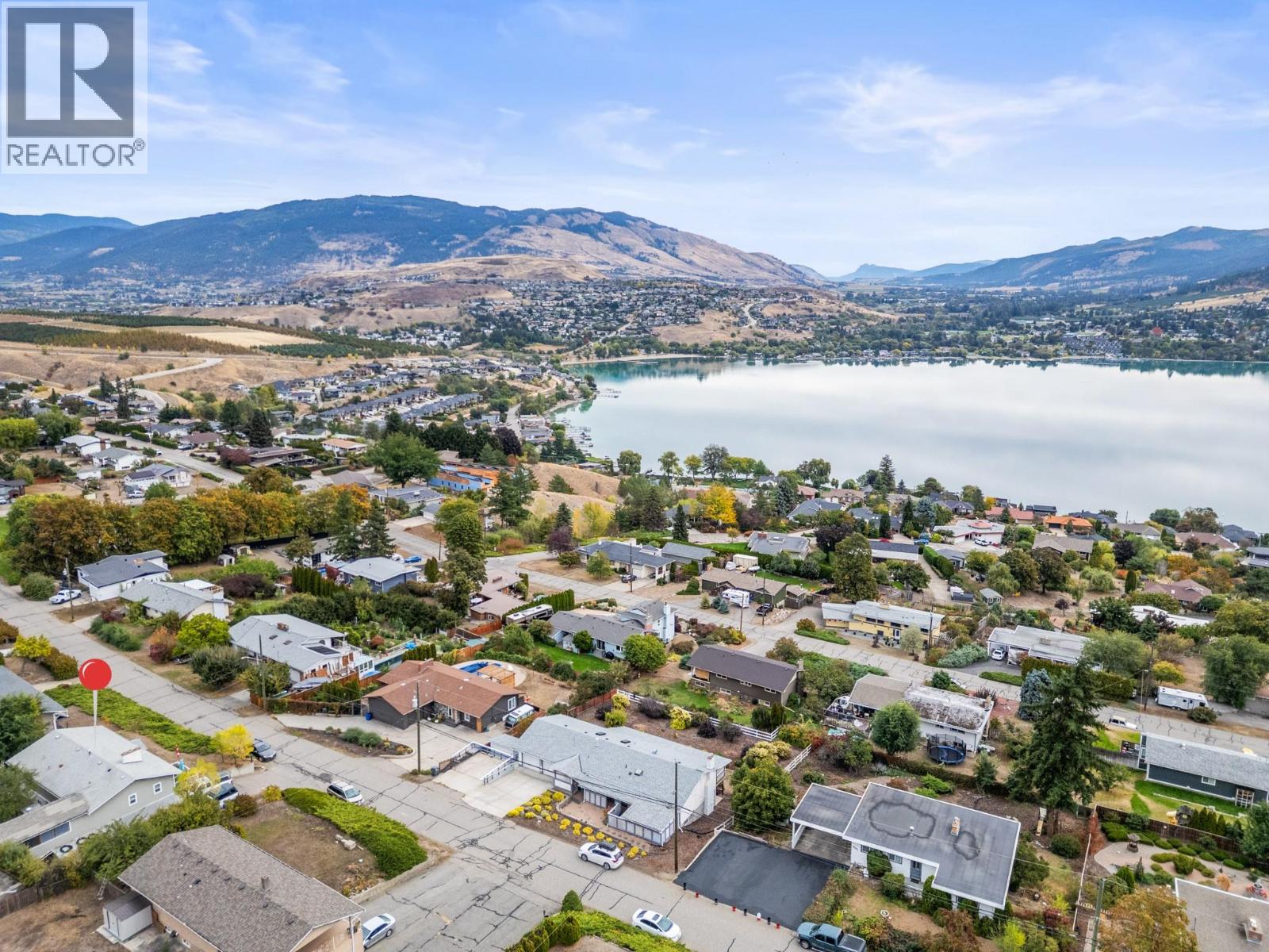 8404 Lakeview Drive, Coldstream, British Columbia  V1B 1W3 - Photo 3 - 10399482