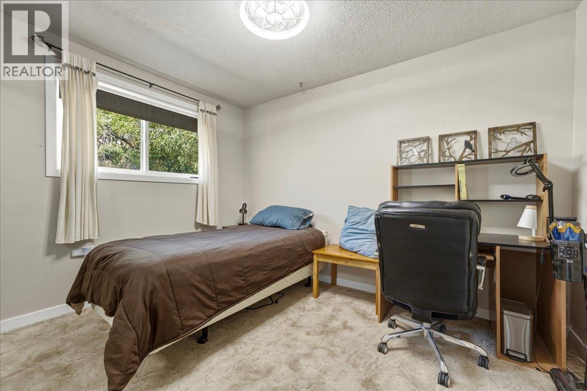 8404 Lakeview Drive, Coldstream, British Columbia  V1B 1W3 - Photo 34 - 10399482