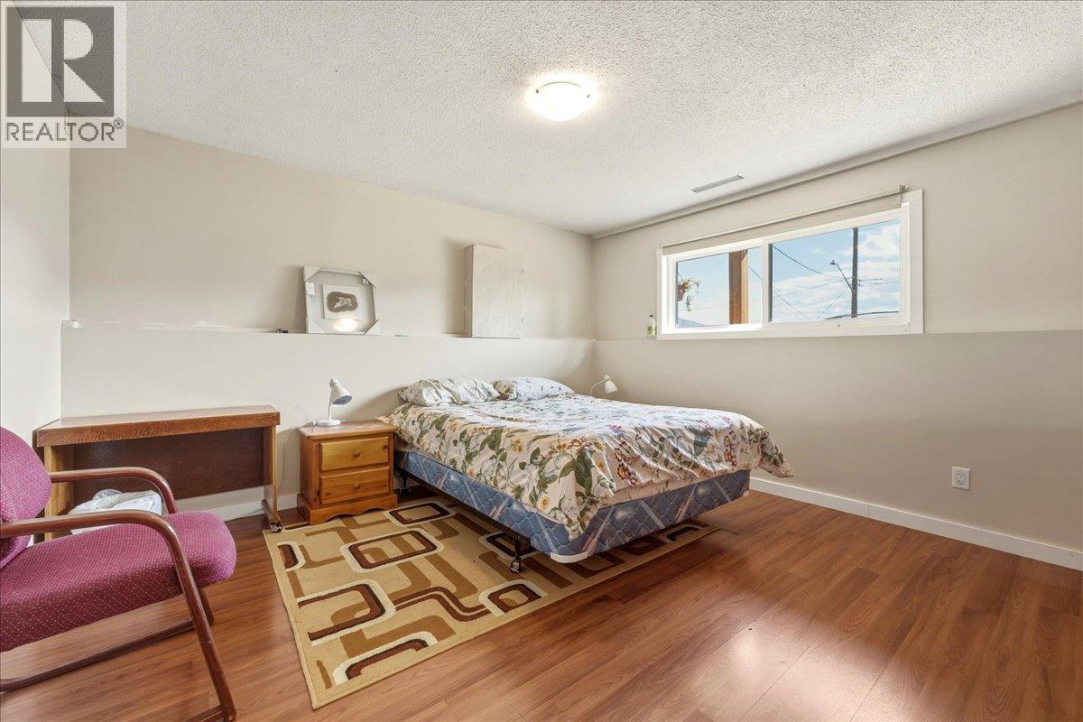 8404 Lakeview Drive, Coldstream, British Columbia  V1B 1W3 - Photo 35 - 10399482