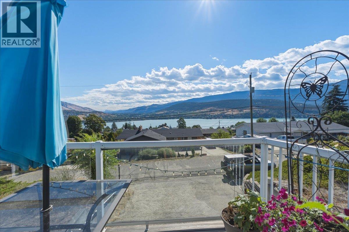 8404 Lakeview Drive, Coldstream, British Columbia  V1B 1W3 - Photo 38 - 10399482