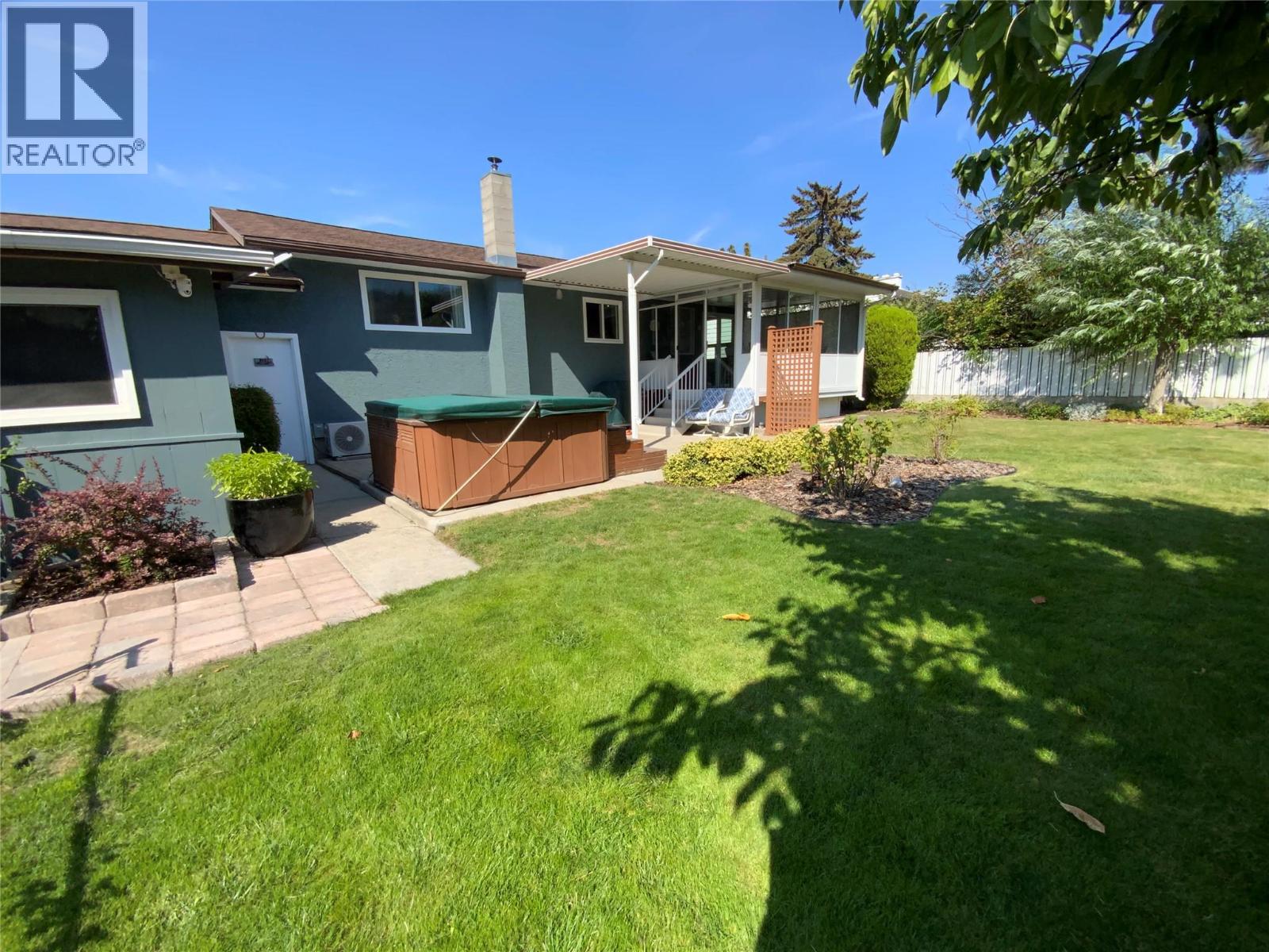 142 Secrest Place, Penticton, British Columbia  V2A 3R3 - Photo 4 - 10399583