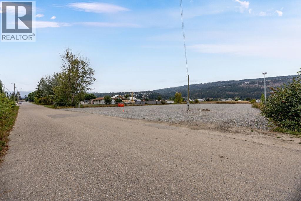 2206 Mcgowan Street, Enderby, British Columbia  V4Y 4B4 - Photo 8 - 10399559