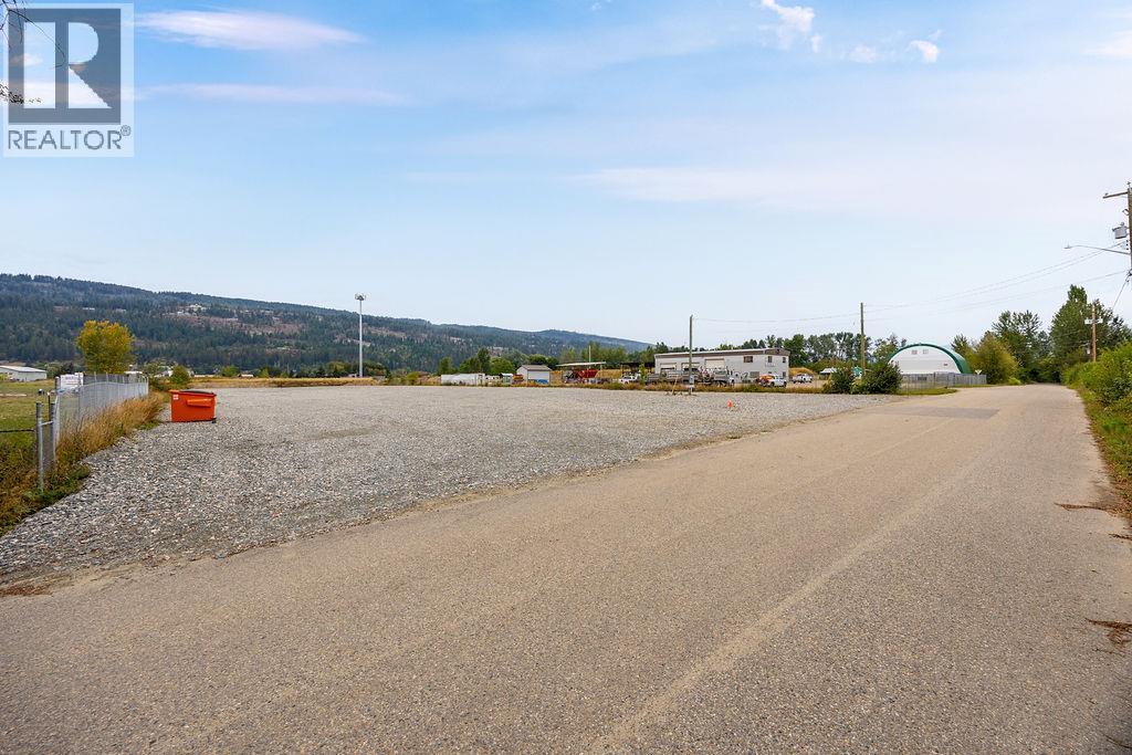 2206 Mcgowan Street, Enderby, British Columbia  V4Y 4B4 - Photo 9 - 10399559