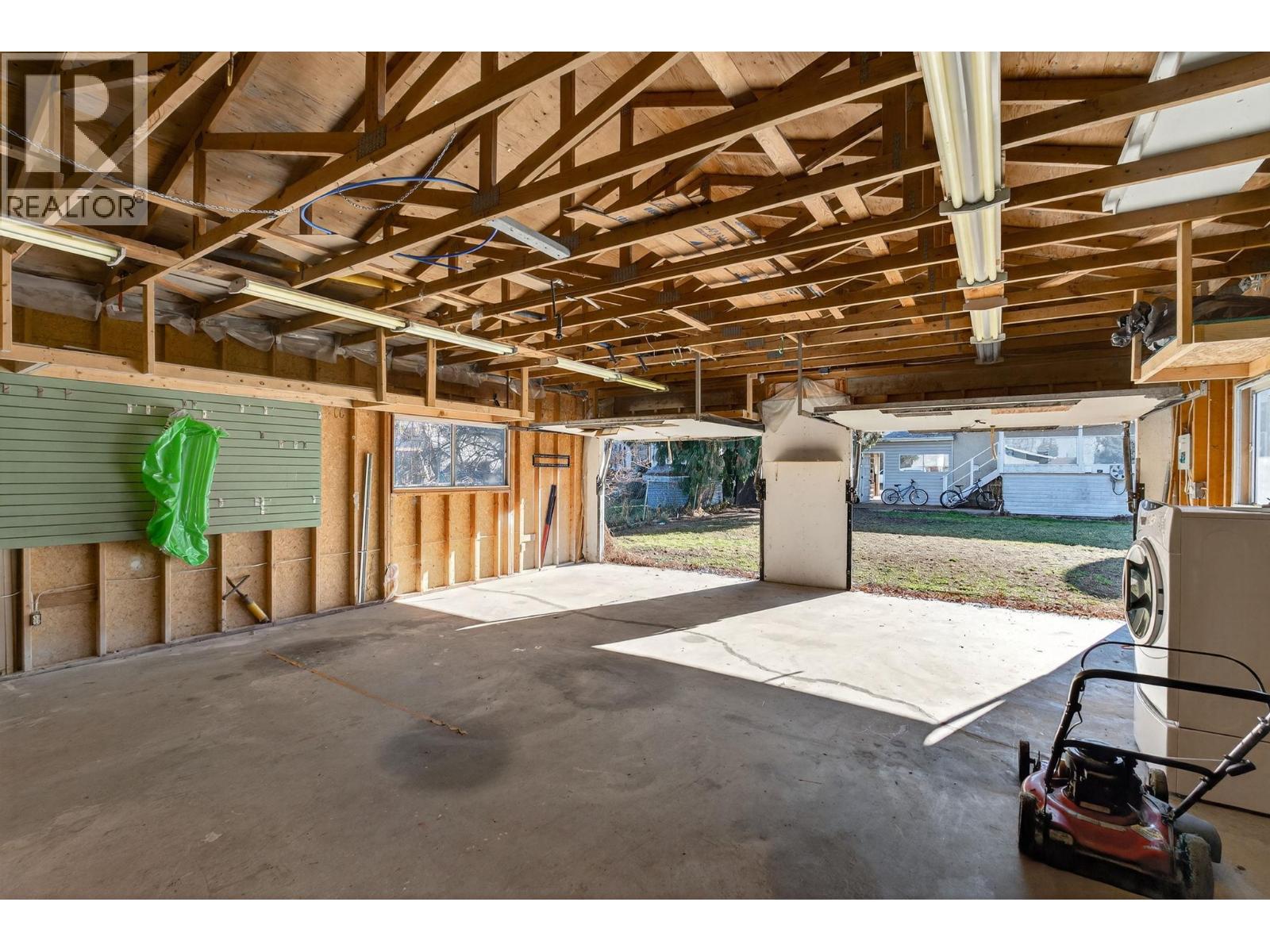 290 Pearson Road, Kelowna, British Columbia  V1X 2L6 - Photo 49 - 10399163