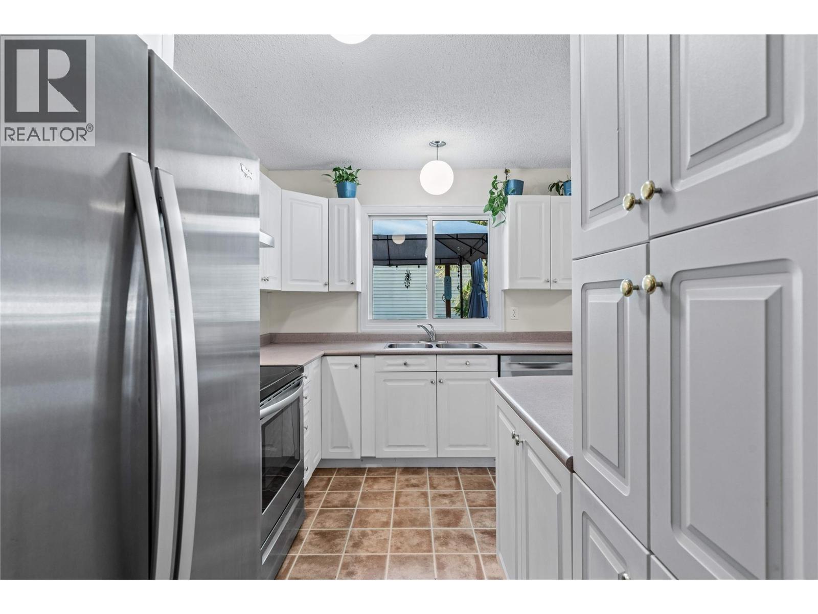 792 Eastwood Road, Lumby, British Columbia  V0E 2G7 - Photo 10 - 10399212