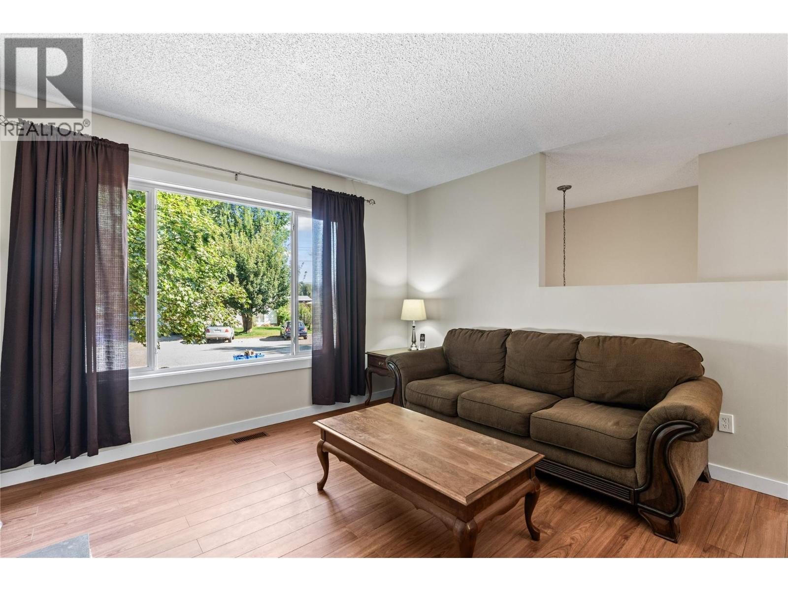 792 Eastwood Road, Lumby, British Columbia  V0E 2G7 - Photo 3 - 10399212
