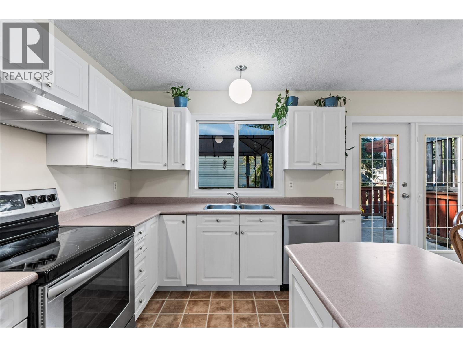 792 Eastwood Road, Lumby, British Columbia  V0E 2G7 - Photo 6 - 10399212