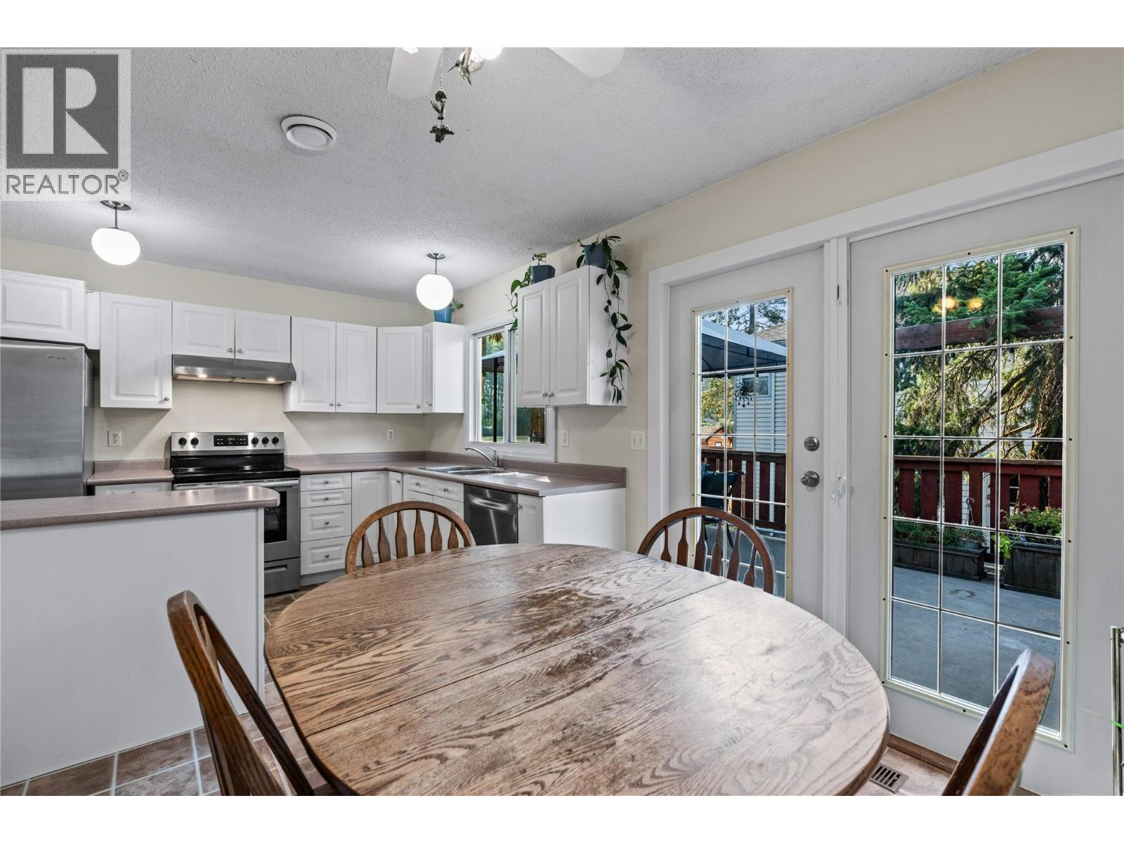792 Eastwood Road, Lumby, British Columbia  V0E 2G7 - Photo 8 - 10399212