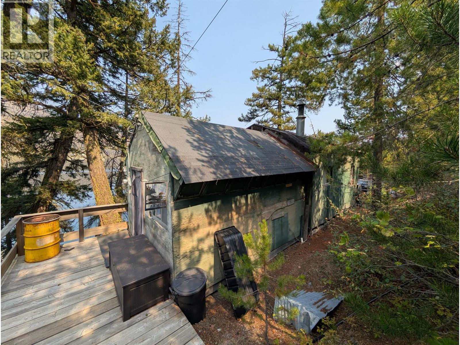 200 Mills Road, Gold Bridge, British Columbia  V0K 1P0 - Photo 12 - 10399580