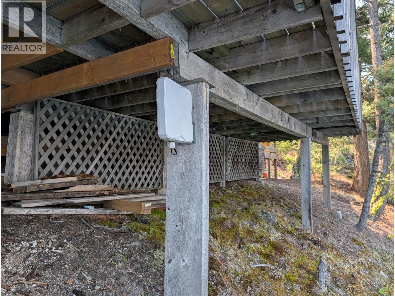 200 Mills Road, Gold Bridge, British Columbia  V0K 1P0 - Photo 14 - 10399580