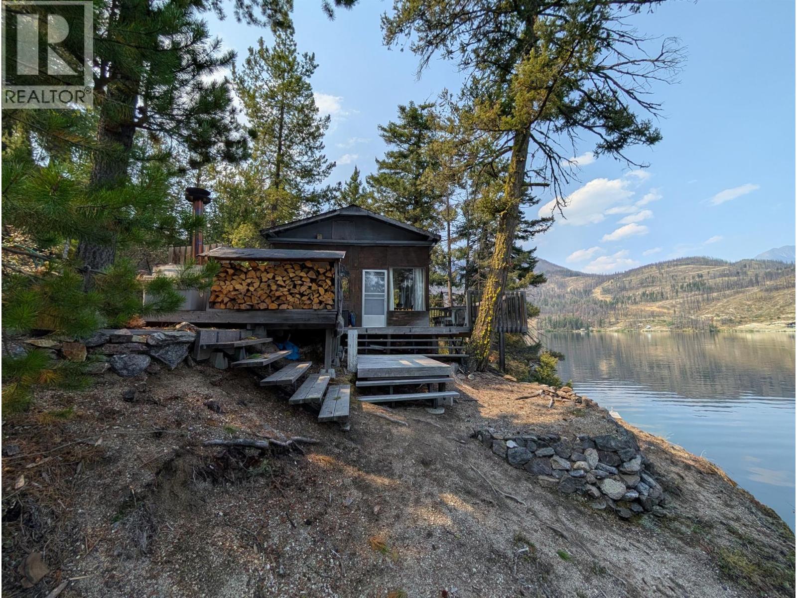 200 Mills Road, Gold Bridge, British Columbia  V0K 1P0 - Photo 4 - 10399580