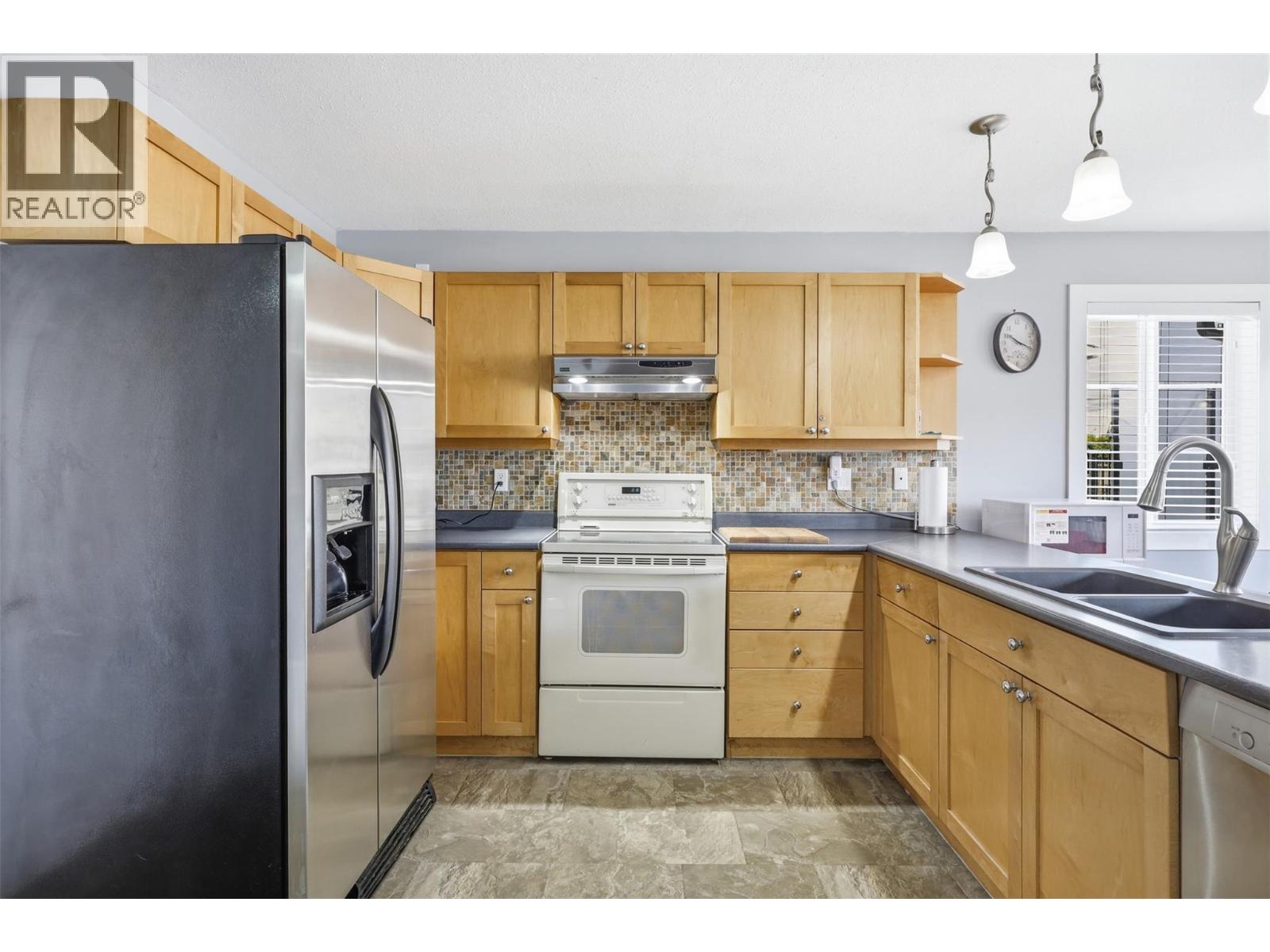 8840 Badger Drive, Kamloops, British Columbia  V2C 6V2 - Photo 10 - 10399531