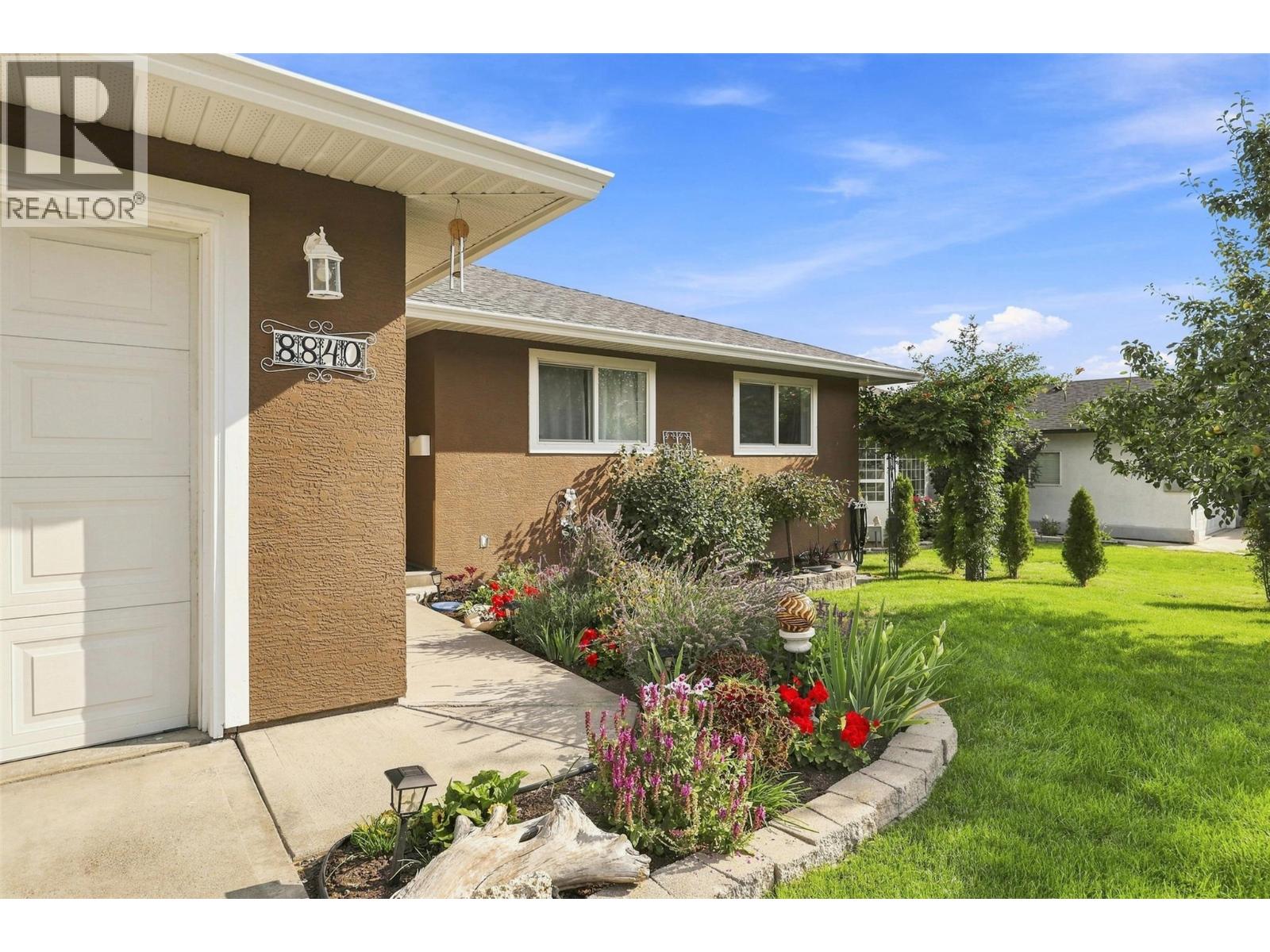 8840 Badger Drive, Kamloops, British Columbia  V2C 6V2 - Photo 3 - 10399531